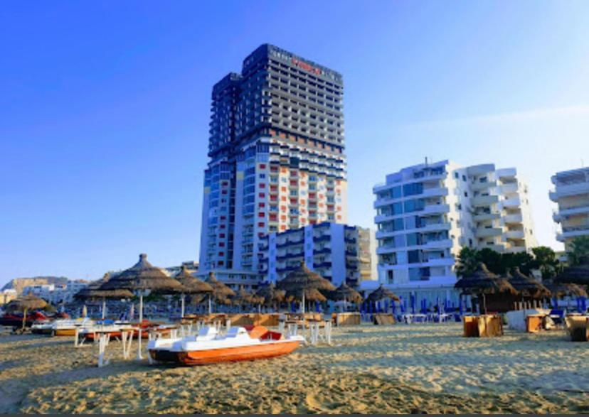 Lovely Studio Apartment Beachfront Durrës 外观 照片