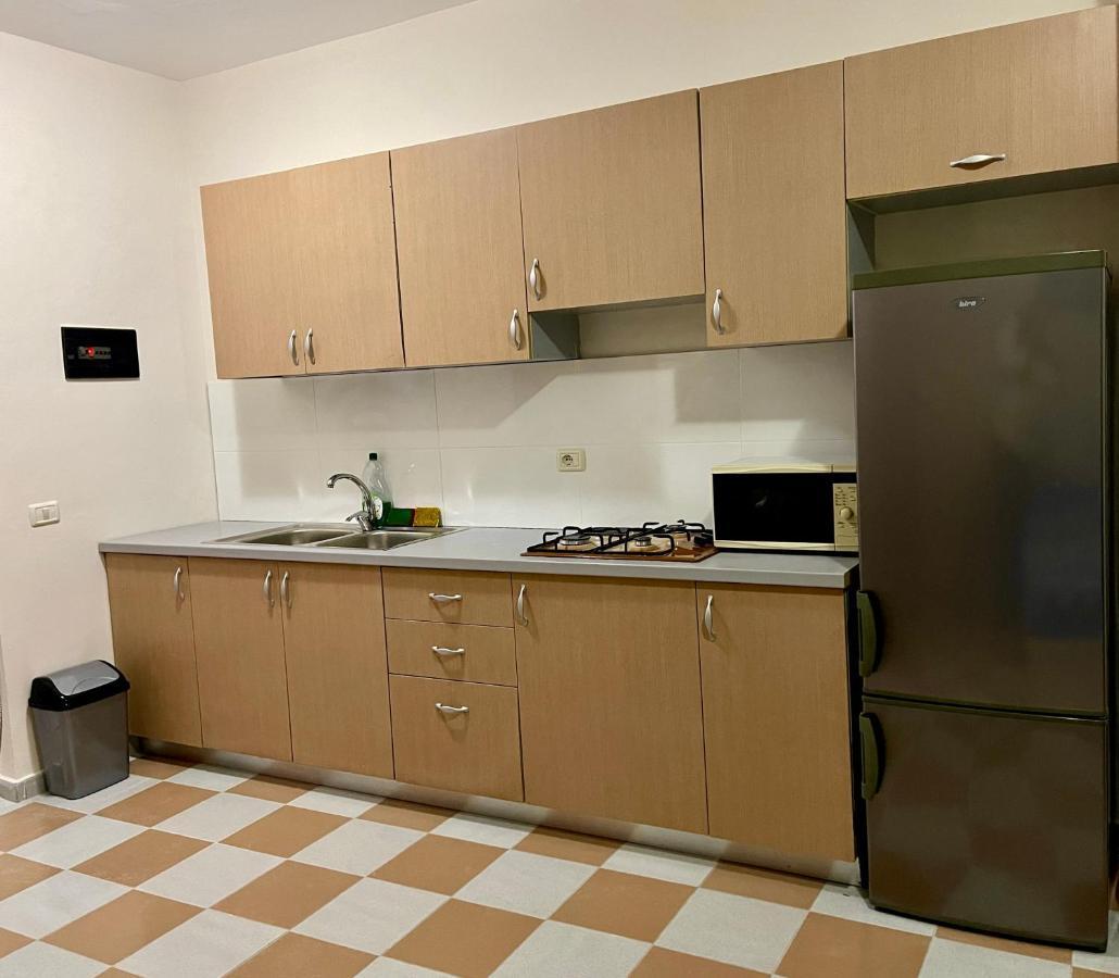 Lovely Studio Apartment Beachfront Durrës 外观 照片