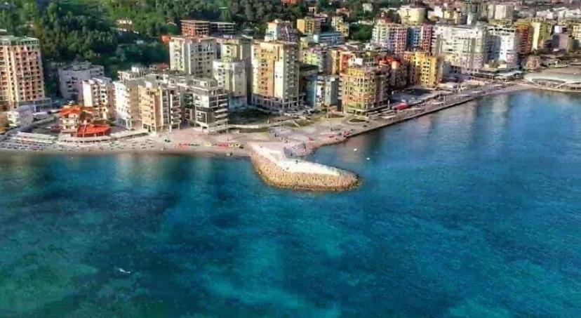 Lovely Studio Apartment Beachfront Durrës 外观 照片